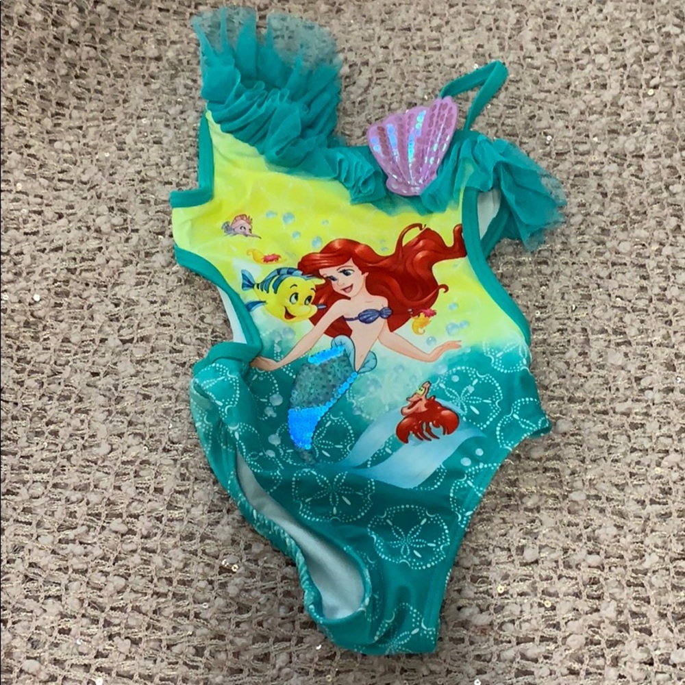 Bathing suit